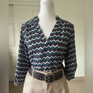 Rue21 Shirt Womens Medium Tunic Blouse Top Chevron V Neck Ladies Roll Tab Sleeve